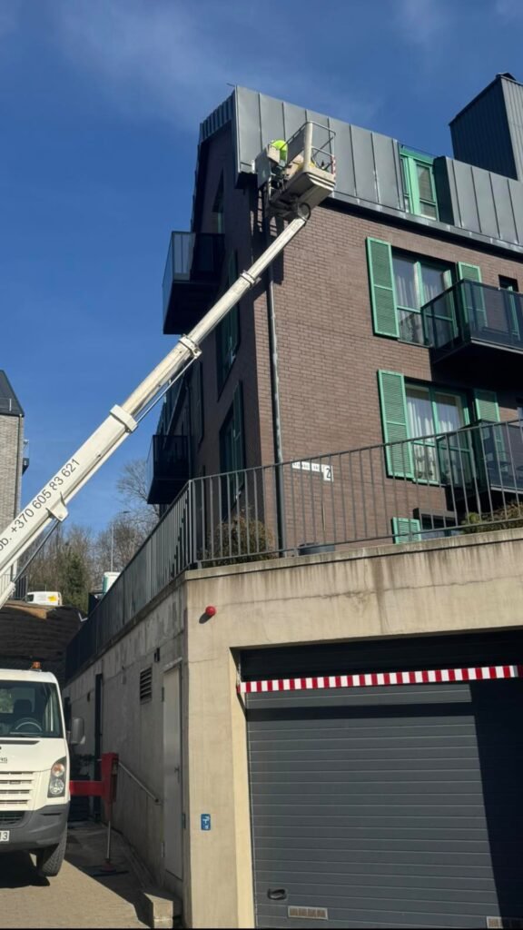 Latakų valymas ir priežiūra